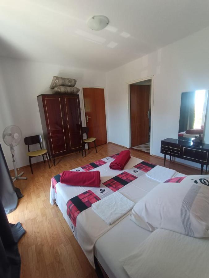 Tribunj Apartmani Zewnętrze zdjęcie
