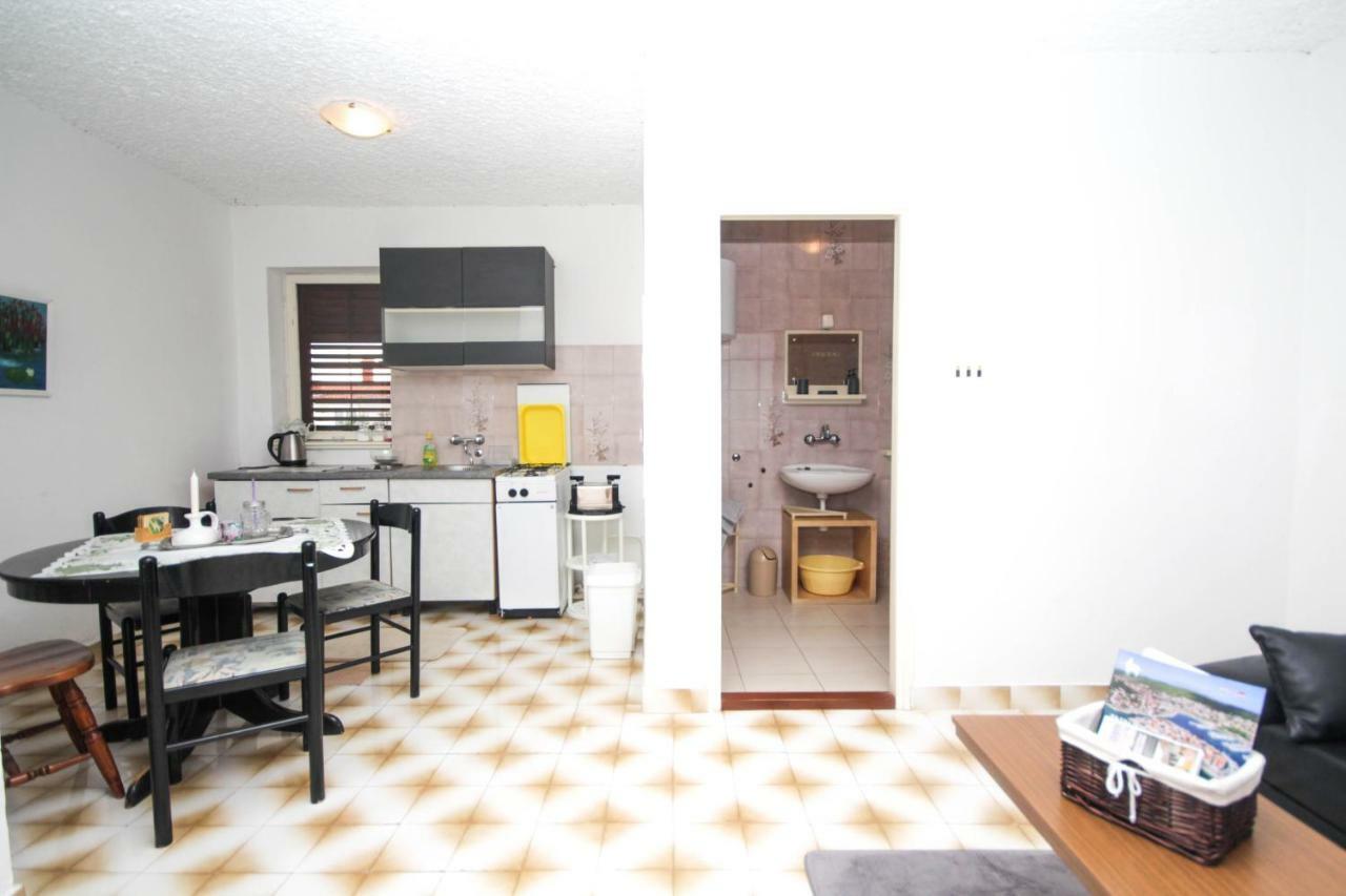 Tribunj Apartmani Zewnętrze zdjęcie
